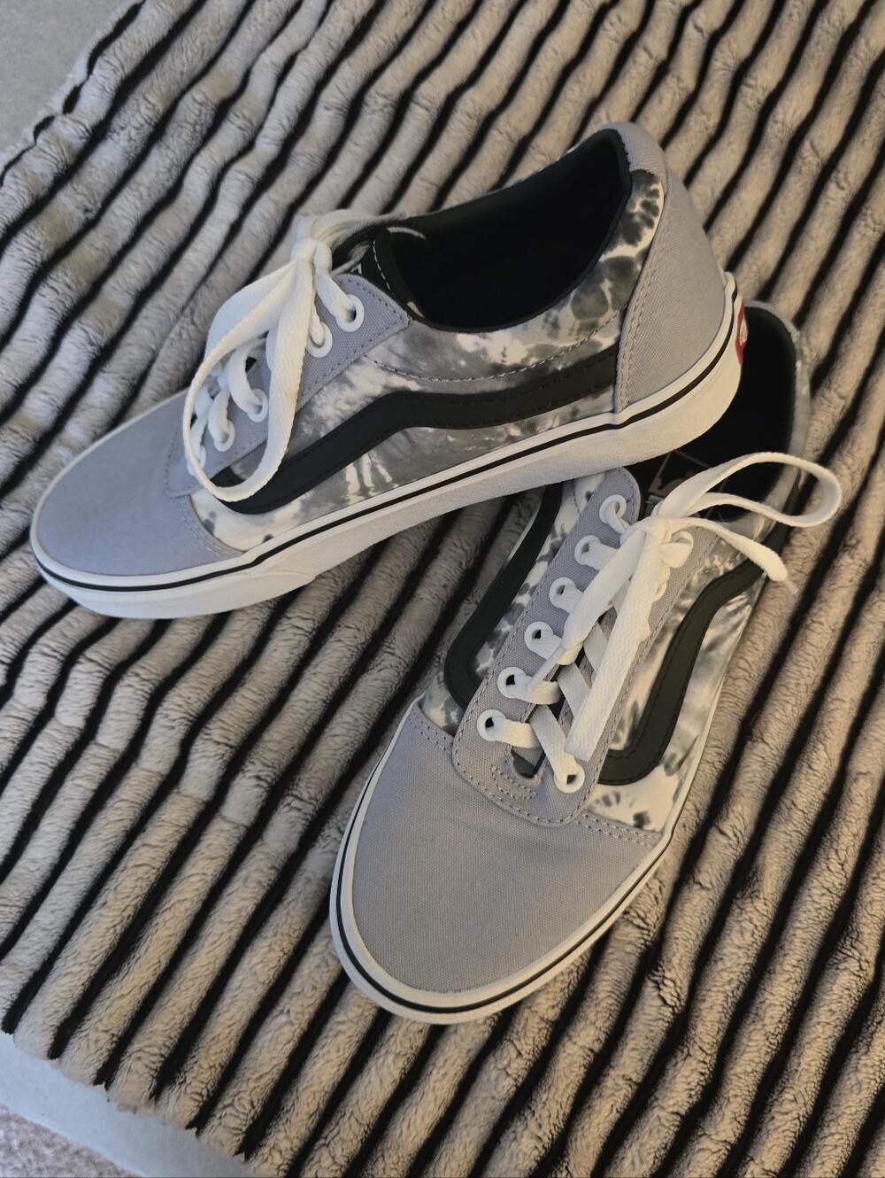 Vans 'Ward' Low-Top Sneakers in Light Gray & Black Tie Dye (W 8.0)